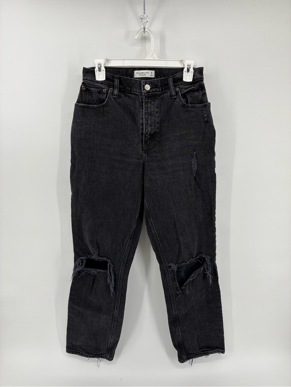A&F The 90s Straight Ultra High-Rise Black Distressed Women’s Jeans Curve Love
